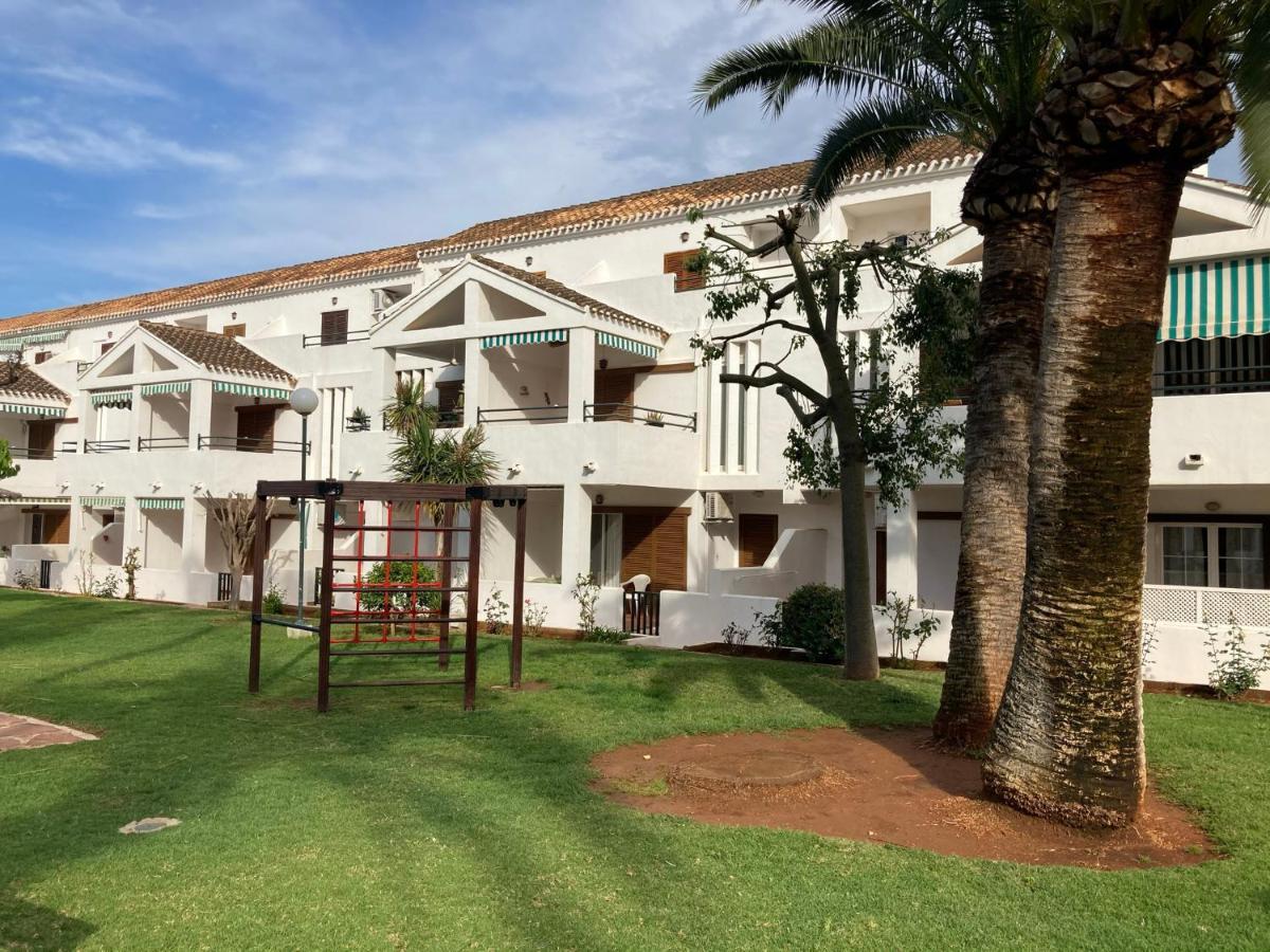 Chalet Adosado En Urbanizacion Con Precioso Jardin เดเนีย ภายนอก รูปภาพ