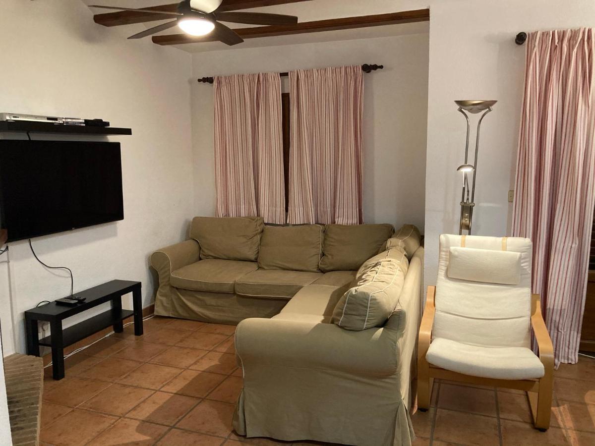 Chalet Adosado En Urbanizacion Con Precioso Jardin เดเนีย ภายนอก รูปภาพ